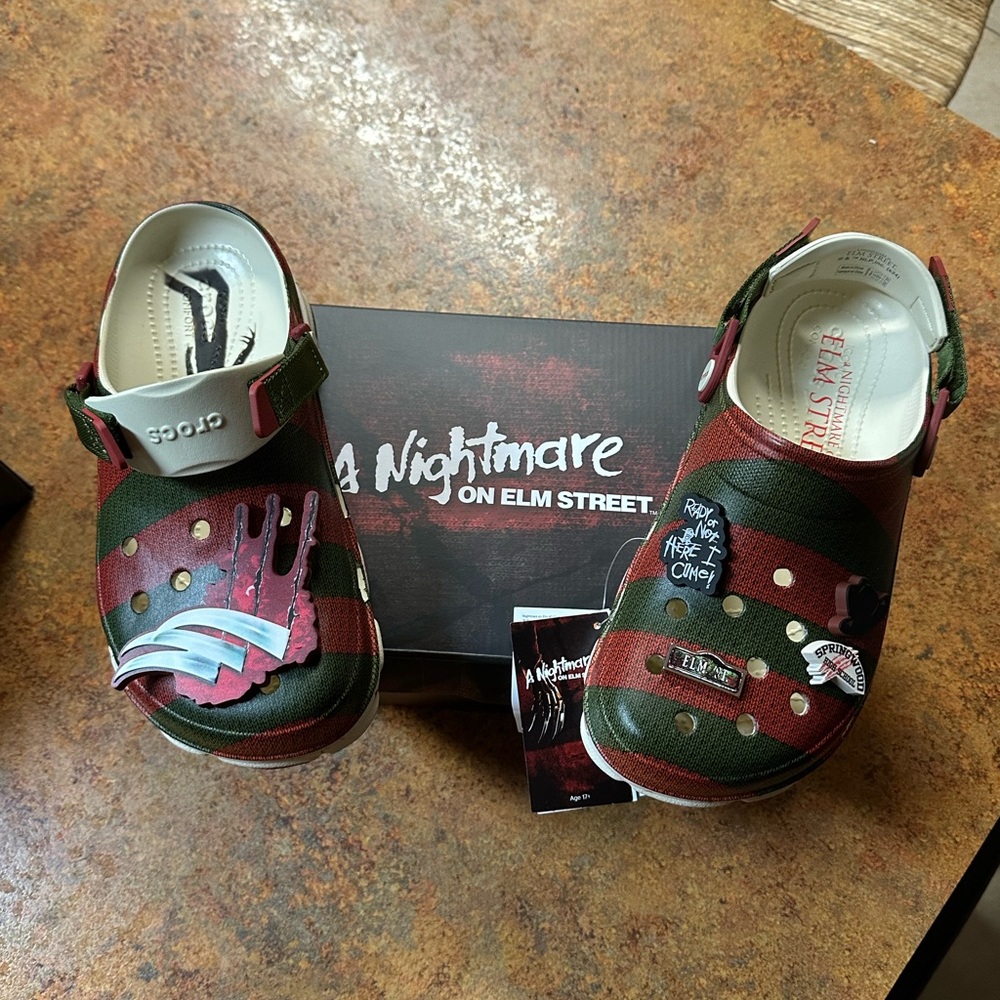 CROCS ALL TERRIAN NIGHTMARE ELM STREET SIZE 11